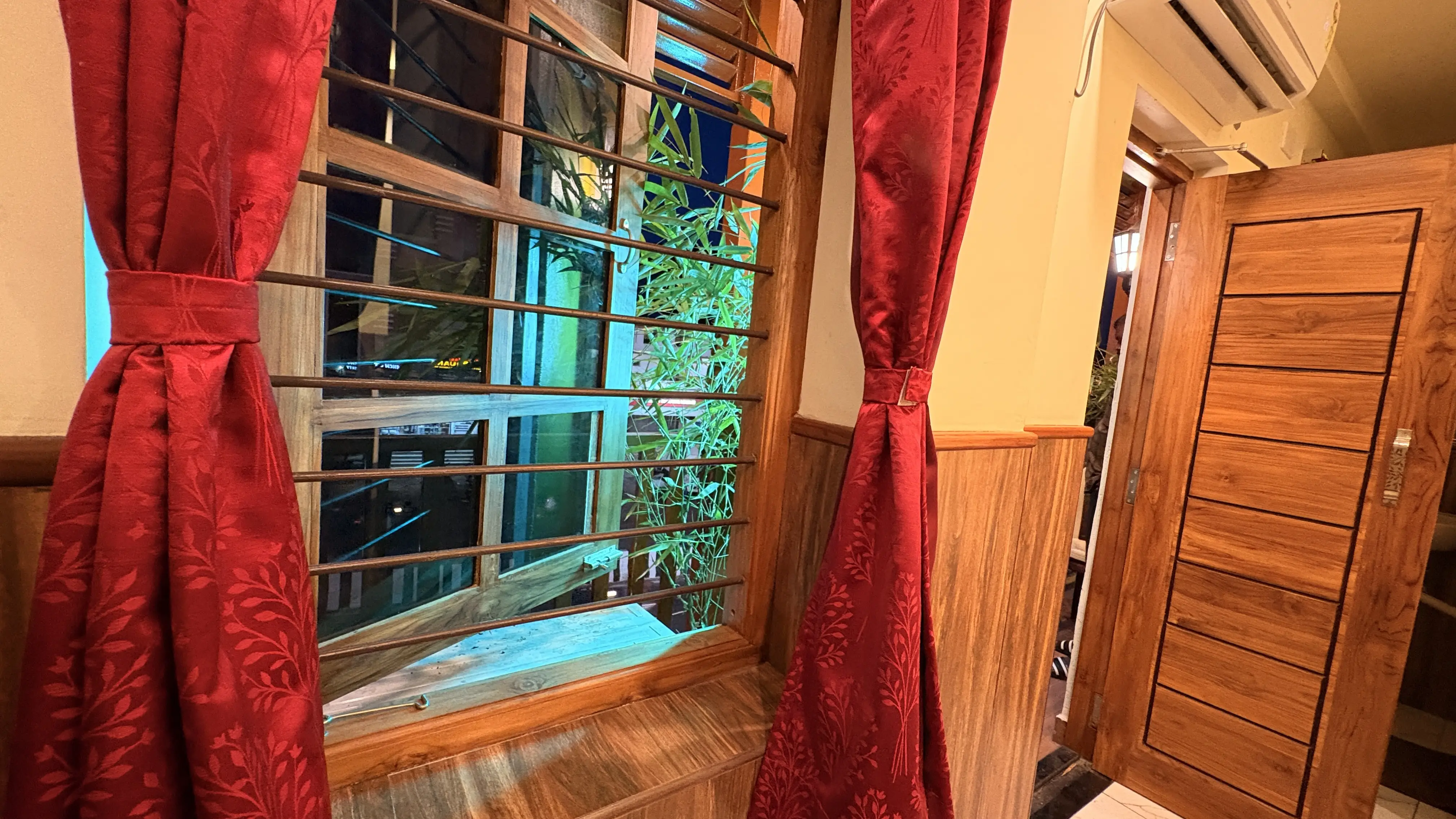 Double Room Balcony 4